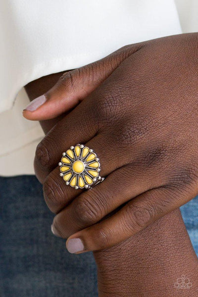 Paparazzi "Poppy Pop-tastic" Silver Metal Yellow Stone Floral Elastic Back Ring